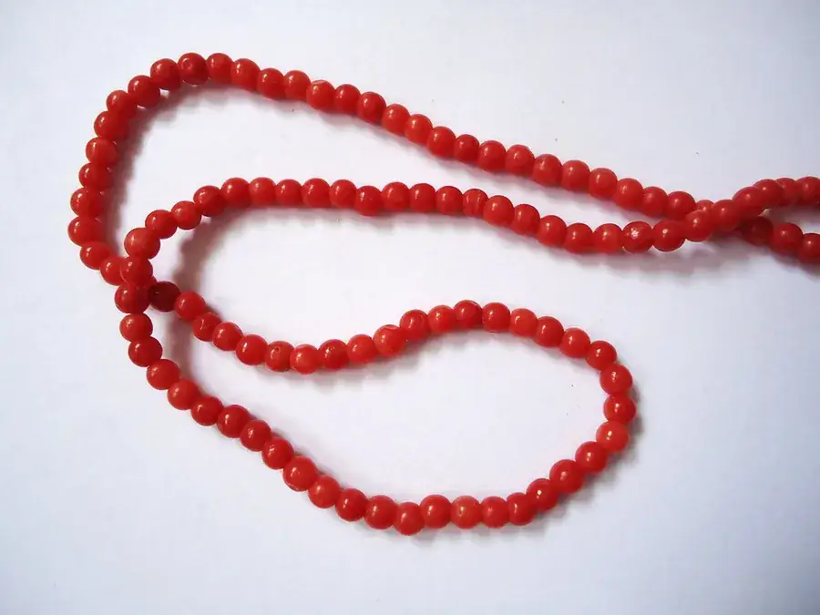 Red coral beads